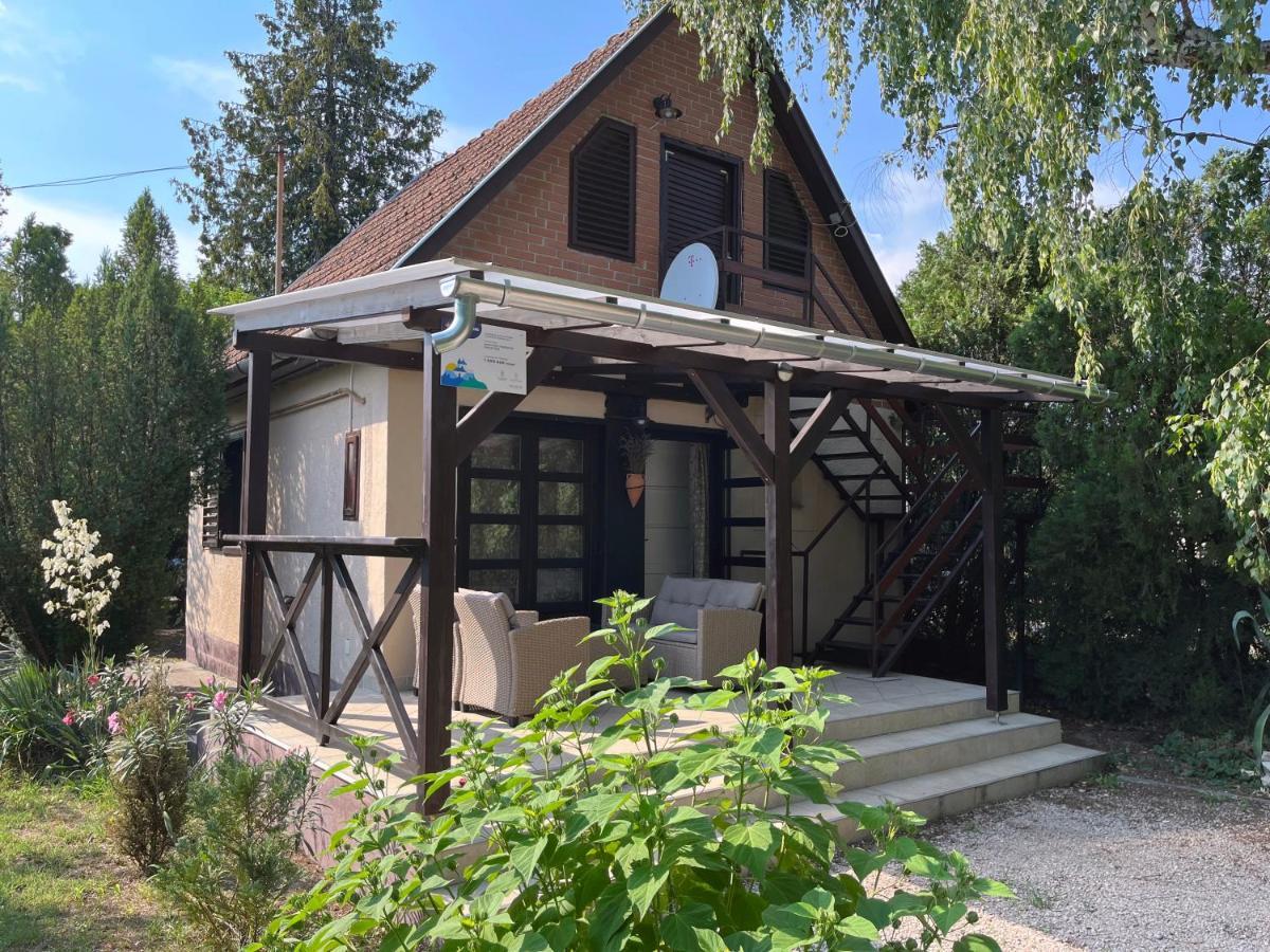 Villa Aranypart Vendeghaz - Tiszakécske Exterior foto